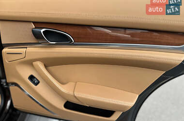 Фастбек Porsche Panamera 2010 в 