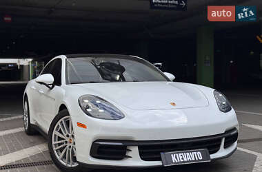 Фастбэк Porsche Panamera 2019 в 
