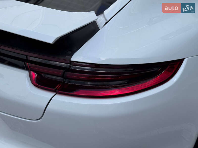 Фастбэк Porsche Panamera 2019 в Киеве фото 19 Фастбэк Porsche Panamera 2019 в Киеве