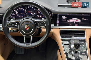 Фастбэк Porsche Panamera 2019 в 