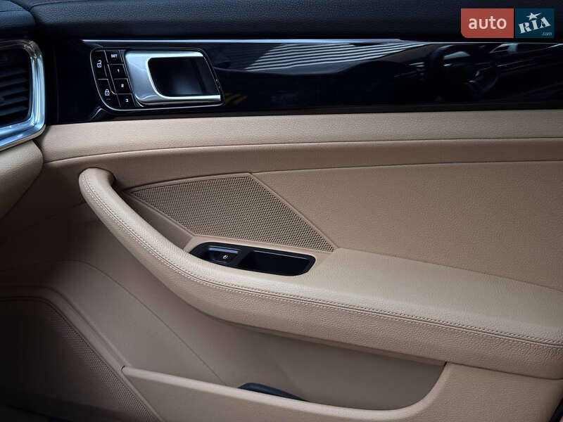 Фастбэк Porsche Panamera 2019 в Киеве фото 32 Фастбэк Porsche Panamera 2019 в Киеве
