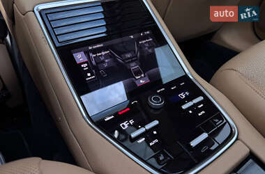 Фастбэк Porsche Panamera 2019 в 
