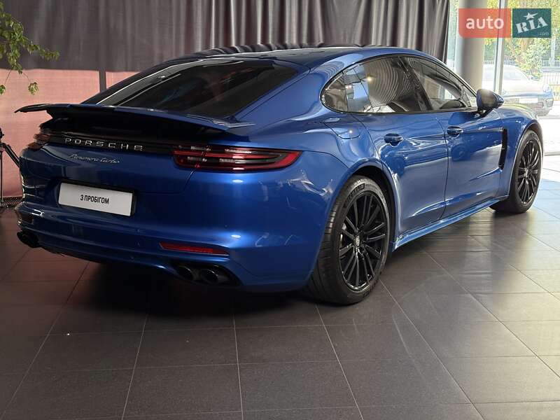 Фастбэк Porsche Panamera 2018 в Днепре
