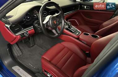 Фастбэк Porsche Panamera 2018 в 