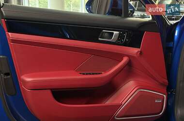 Фастбэк Porsche Panamera 2018 в 