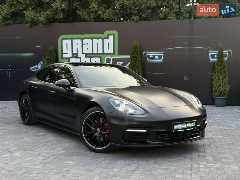 Porsche Panamera 2020