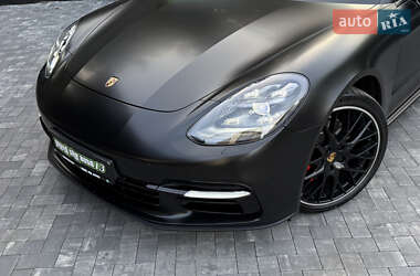 Фастбэк Porsche Panamera 2020 в 