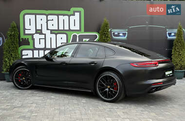 Фастбэк Porsche Panamera 2020 в 