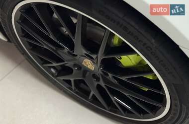 Фастбэк Porsche Panamera 2020 в 