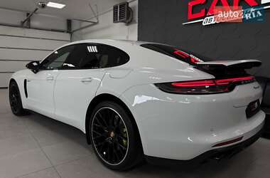 Фастбэк Porsche Panamera 2020 в 