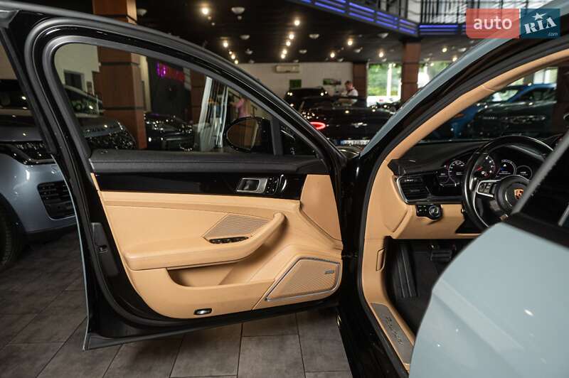 Фастбэк Porsche Panamera 2018 в Одессе фото 42 Фастбэк Porsche Panamera 2018 в Одессе