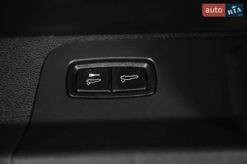 Фастбэк Porsche Panamera 2018 в Одессе фото 59 Фастбэк Porsche Panamera 2018 в Одессе
