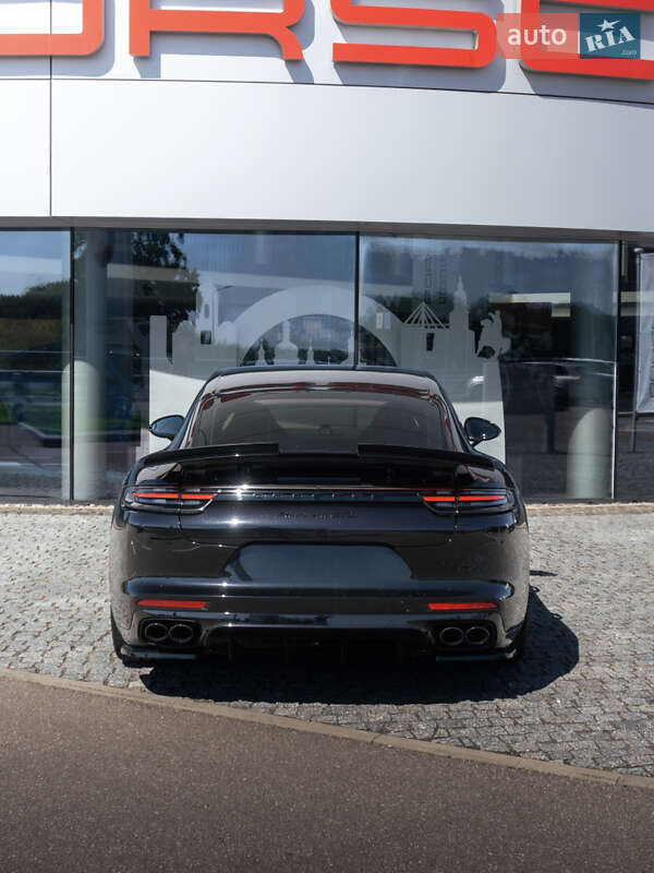 Фастбэк Porsche Panamera 2019 в Киеве