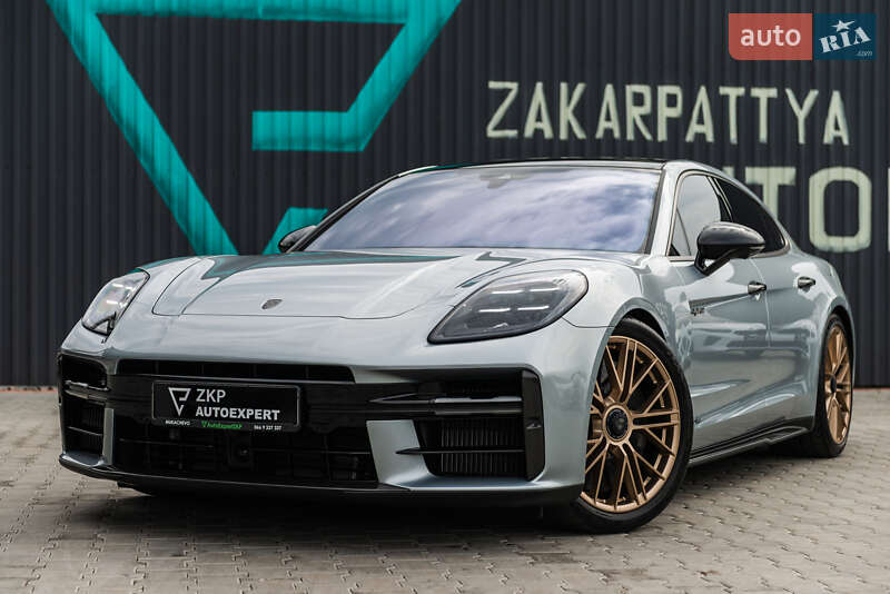 Фастбэк Porsche Panamera 2024 в 