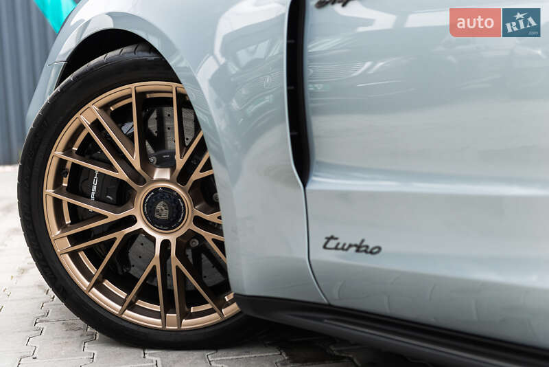 Фастбэк Porsche Panamera 2024 в Мукачево