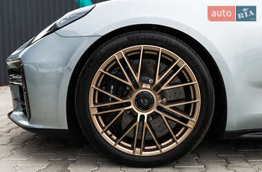 Фастбэк Porsche Panamera 2024 в 