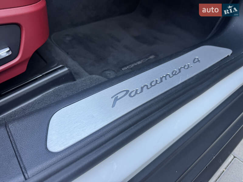 Фастбэк Porsche Panamera 2018 в Хмельницком