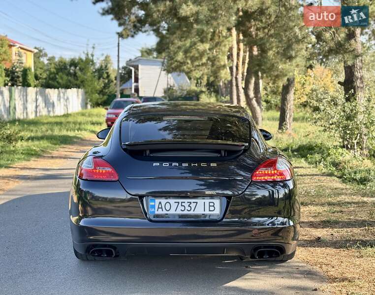 Фастбэк Porsche Panamera 2012 в Киеве
