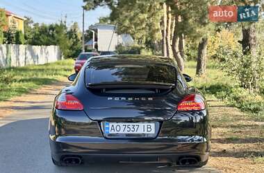 Фастбэк Porsche Panamera 2012 в 