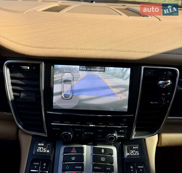 Фастбэк Porsche Panamera 2012 в Киеве