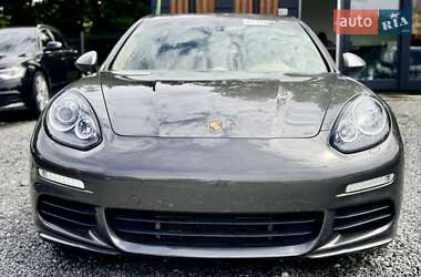 Фастбэк Porsche Panamera 2014 в 