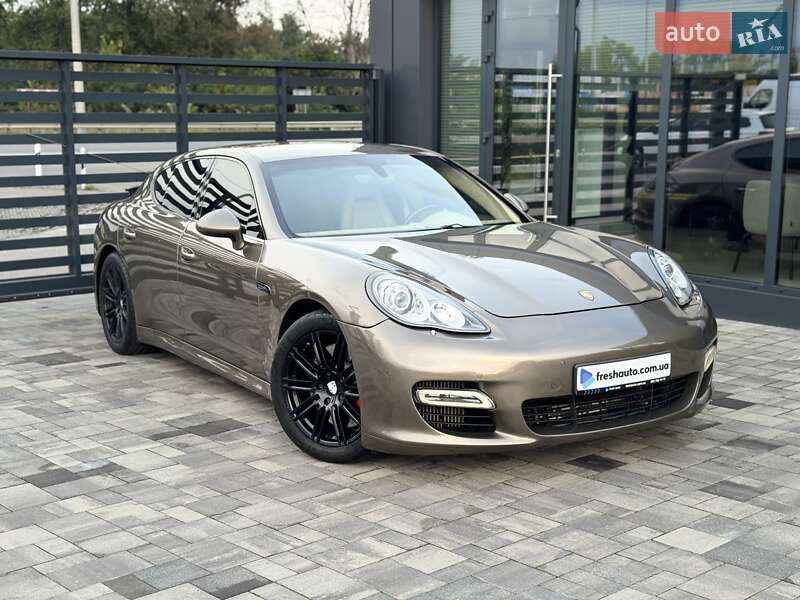 Porsche Panamera 2011