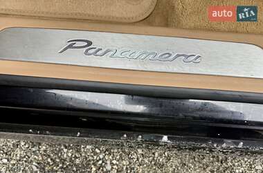Фастбэк Porsche Panamera 2012 в 
