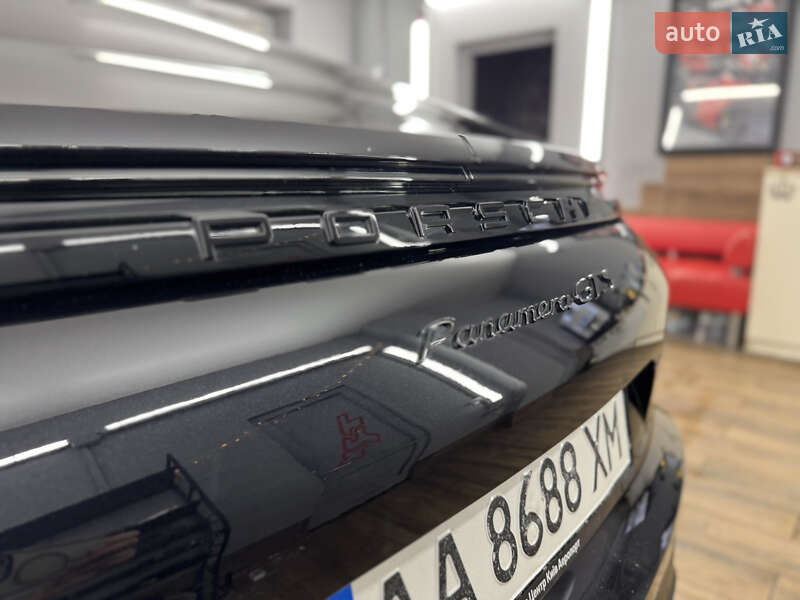 Фастбэк Porsche Panamera 2019 в Львове