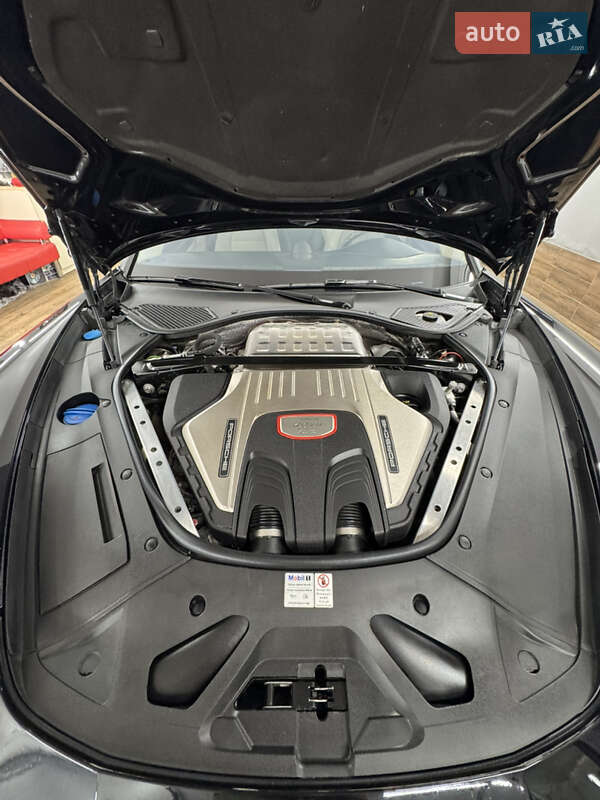 Фастбэк Porsche Panamera 2019 в Львове