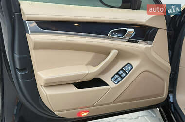 Фастбэк Porsche Panamera 2014 в 