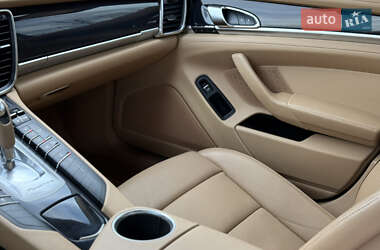 Фастбэк Porsche Panamera 2014 в 