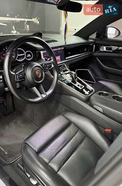 Фастбэк Porsche Panamera 2021 в 