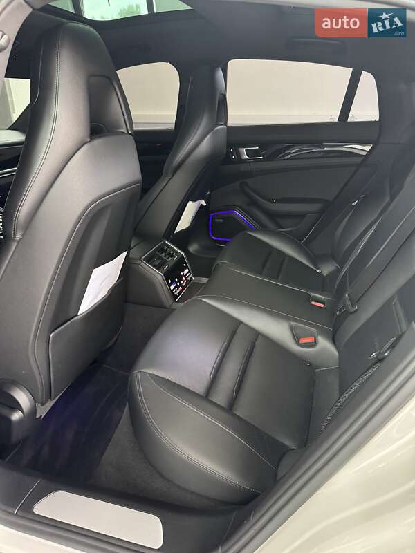 Фастбэк Porsche Panamera 2021 в Полтаве