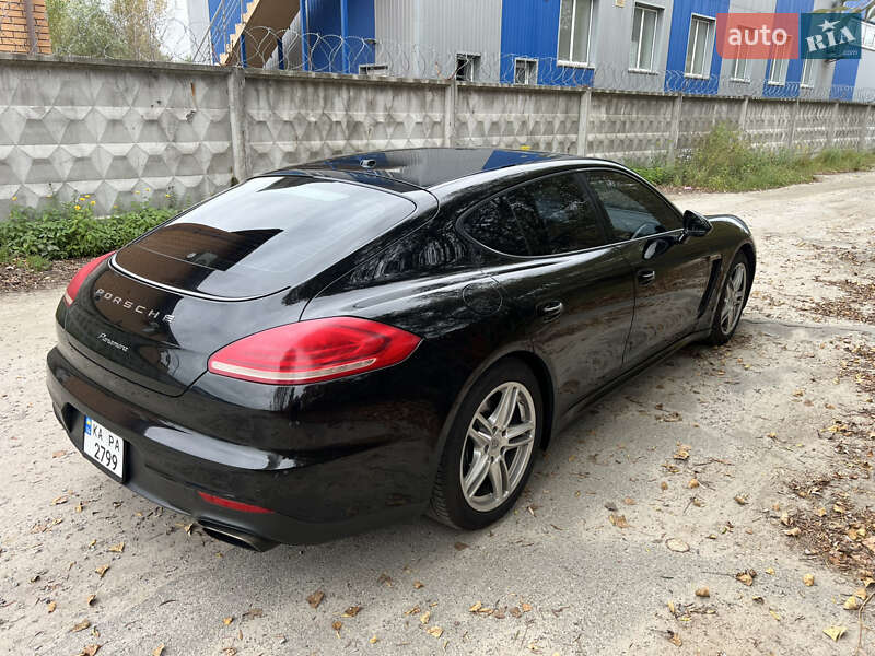 Фастбэк Porsche Panamera 2013 в Киеве