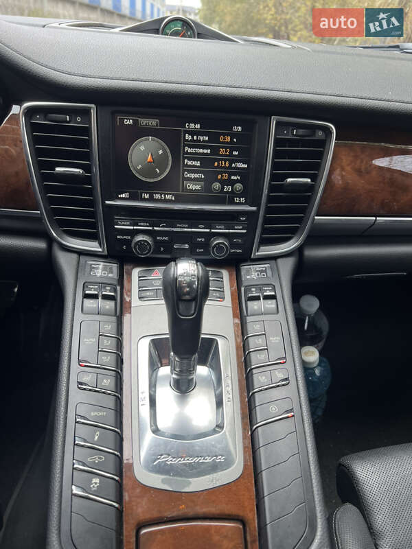 Фастбэк Porsche Panamera 2013 в Киеве