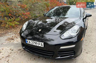 Фастбэк Porsche Panamera 2013 в Киеве