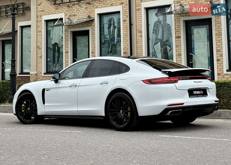 Фастбэк Porsche Panamera 2017 в Киеве фото 9 Фастбэк Porsche Panamera 2017 в Киеве