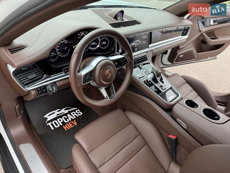 Фастбэк Porsche Panamera 2017 в Киеве фото 64 Фастбэк Porsche Panamera 2017 в Киеве