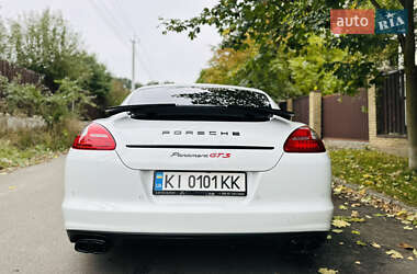Фастбэк Porsche Panamera 2012 в 