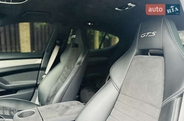 Фастбэк Porsche Panamera 2012 в 
