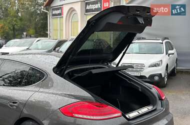 Фастбэк Porsche Panamera 2013 в 