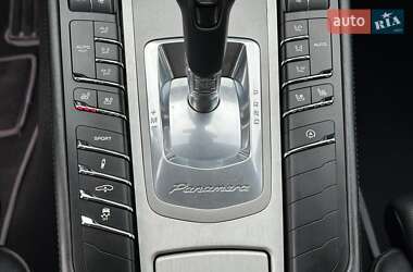 Фастбэк Porsche Panamera 2013 в 
