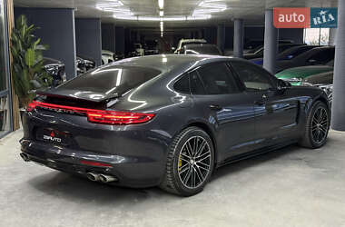 Фастбэк Porsche Panamera 2017 в 