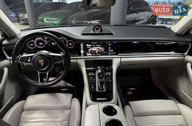 Фастбэк Porsche Panamera 2017 в 
