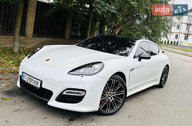 Фастбэк Porsche Panamera 2012 в Киеве