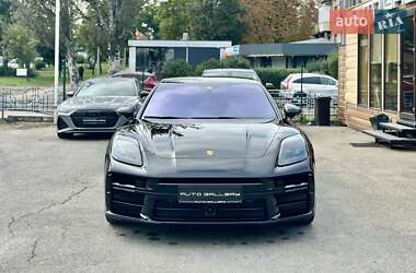 Фастбэк Porsche Panamera 2024 в 