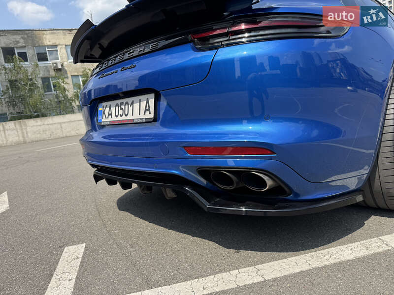Фастбэк Porsche Panamera 2016 в Киеве