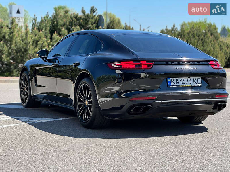 Фастбэк Porsche Panamera 2016 в 
