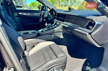 Фастбэк Porsche Panamera 2016 в 