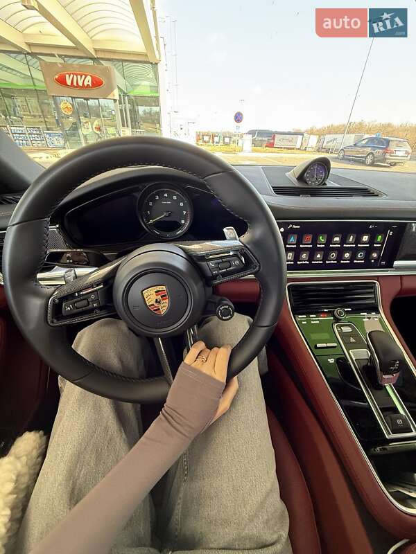 Фастбек Porsche Panamera 2023 в Києві